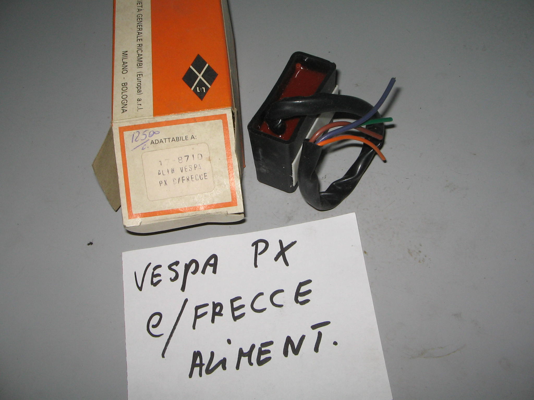 ALIMENTATORE .VESPA PX CON FRECCE N.1449
